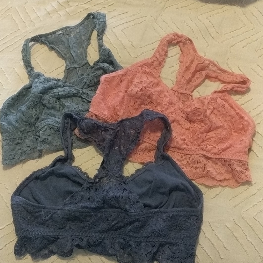 3 Motherhood Nursing Bras